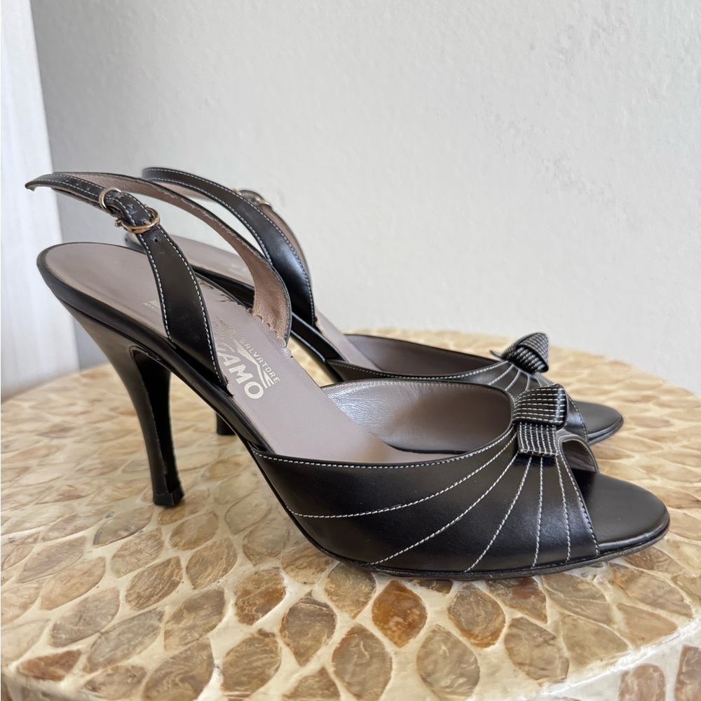Salvatore Ferragamo Black Slingback Heels Peep-Toe Leather Sandals size 8.5B